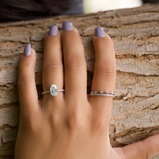 How To Pick & Set Pear Shape Engagement Rings