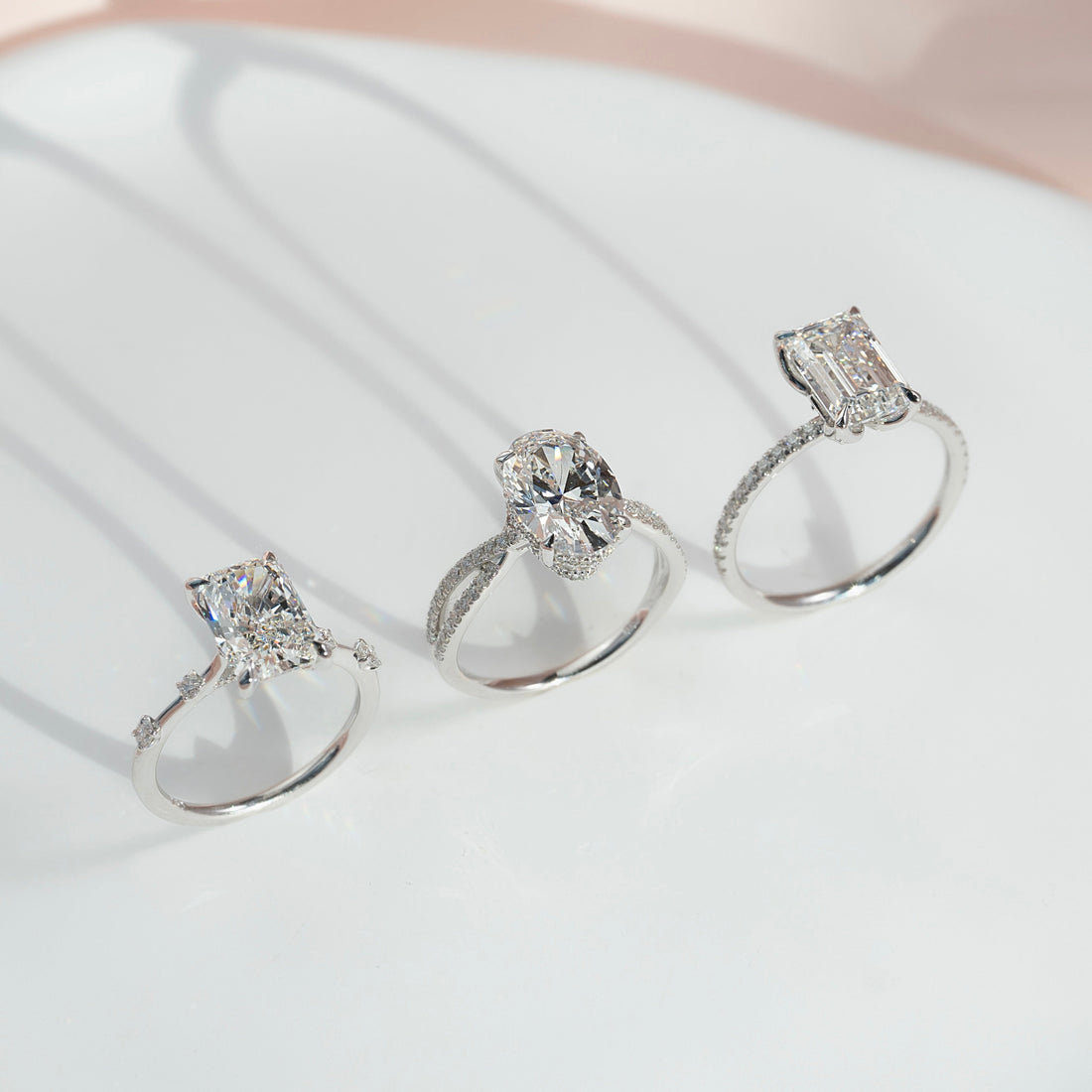 Why White Gold Engagement Rings Are Perfect for Winter Proposals