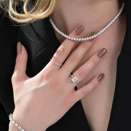 Hottest Engagement Rings: What to Shop for on Black Friday