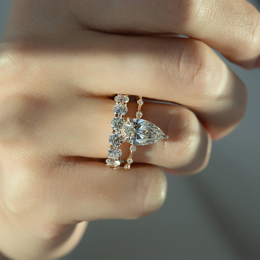 5 Reasons Why You Should Buy Your Engagement Ring on Cyber Monday