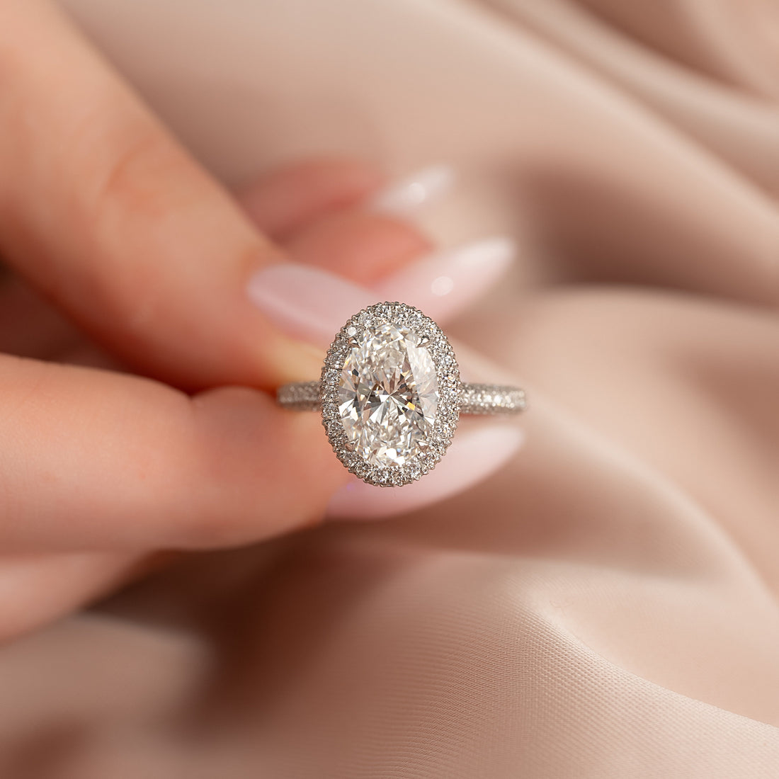 Halo Engagement Rings: Pros, Cons and Everything You Need to Know