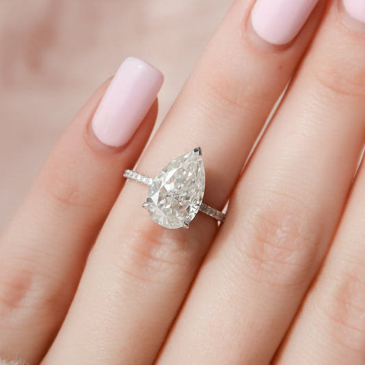 Does Moissanite Get Cloudy? (Jewellery Experts Expose the Truth)