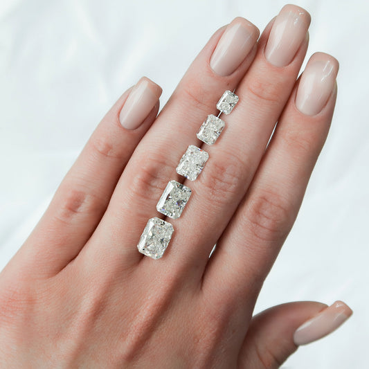 Moissanite vs Diamond