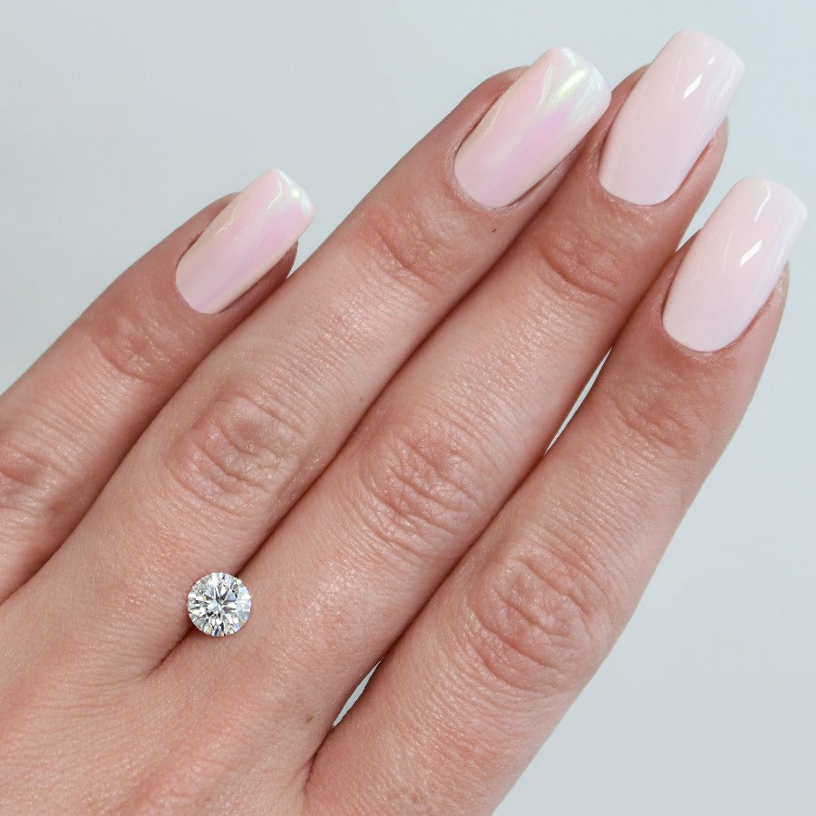 1Ct Round Keyzar Moissanite