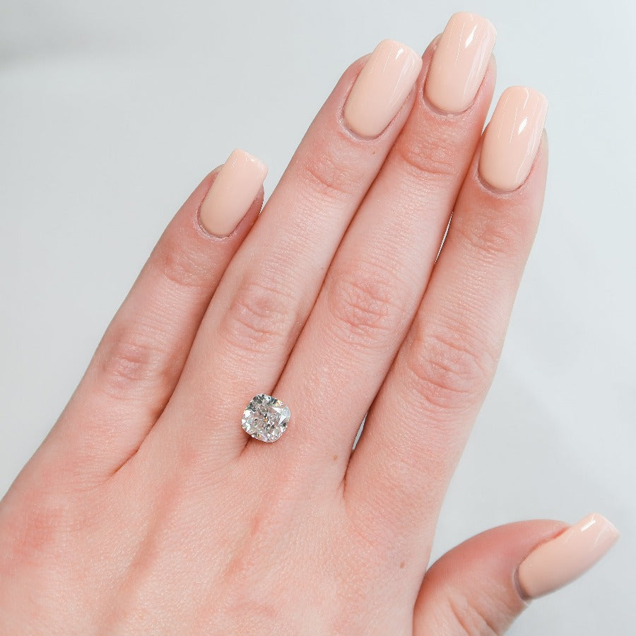 2.5Ct Cushion Keyzar Moissanite