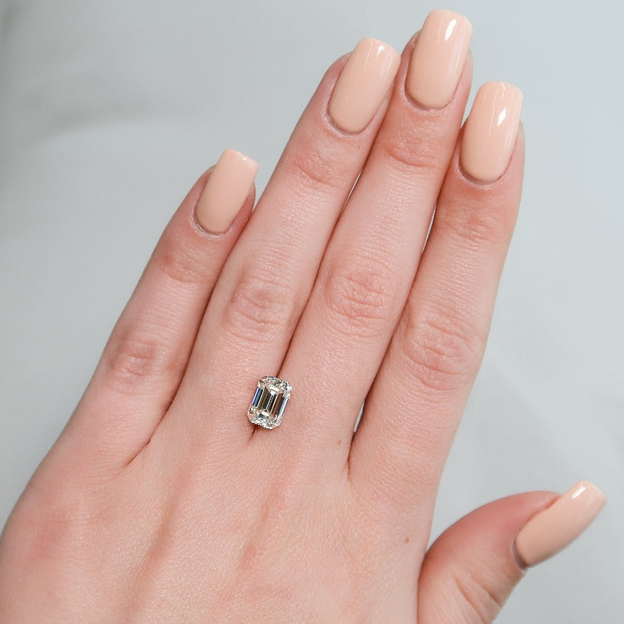 2.5Ct Emerald Keyzar Moissanite